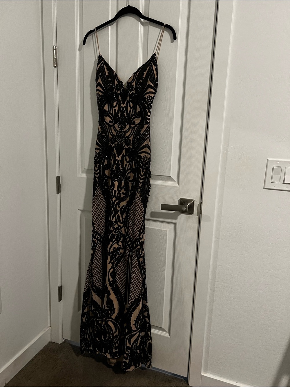 Elegant Black Lace Overlay Maxi Dress in Nude